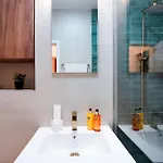 Soni Exclusive 342 Plaza With Private Parking & Self Check-in アパート ブカレスト