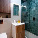 Soni Exclusive 342 Plaza With Private Parking & Self Check-in 아파트 부쿠레슈티
