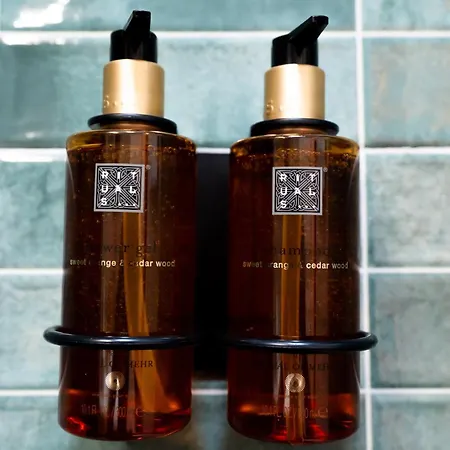 Soni Exclusive 342 Plaza With Private Parking & Self Check-in Apartment