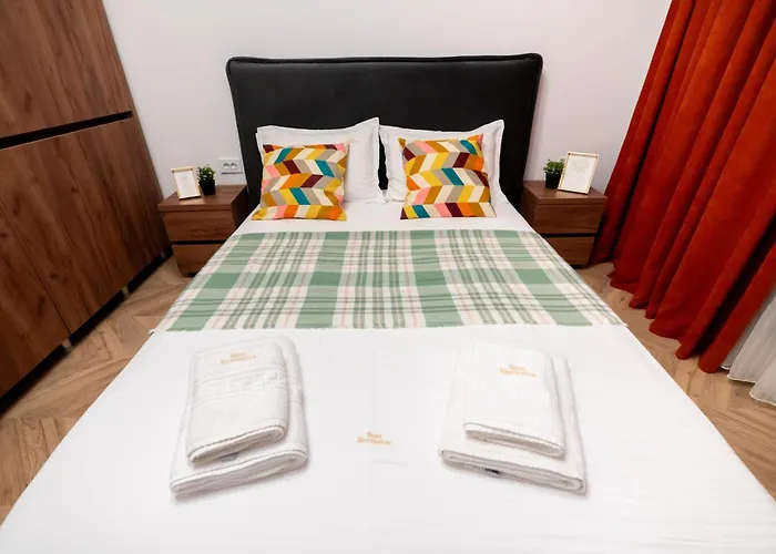 Soni Exclusive 342 Plaza With Private Parking & Self Check-in * Bukarest