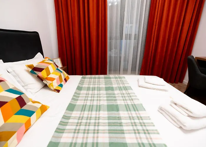 Soni Exclusive 342 Plaza With Private Parking & Self Check-in Apartman