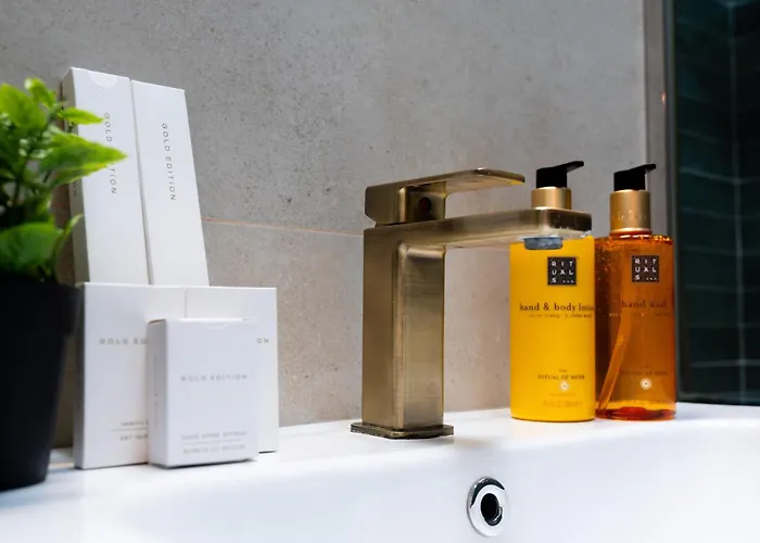 Soni Exclusive 342 Plaza With Private Parking & Self Check-in