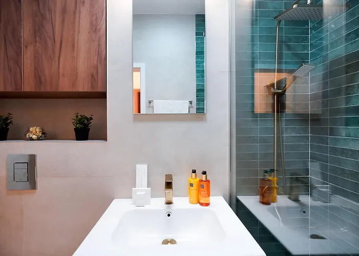 Soni Exclusive 342 Plaza With Private Parking & Self Check-in דירה בוקרשט
