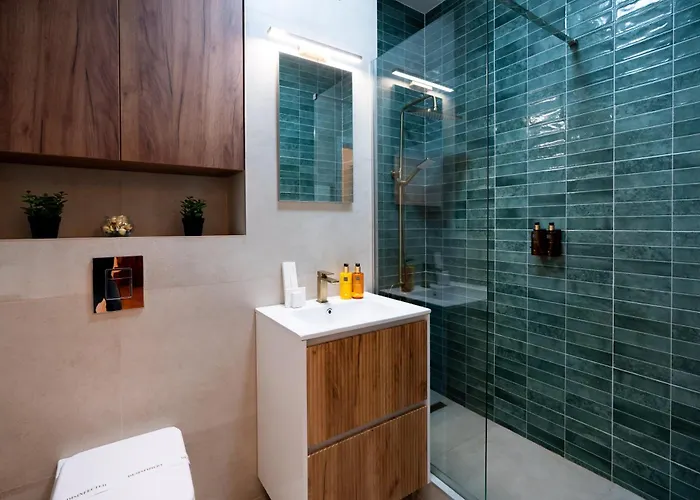 Soni Exclusive 342 Plaza With Private Parking & Self Check-in דירה בוקרשט