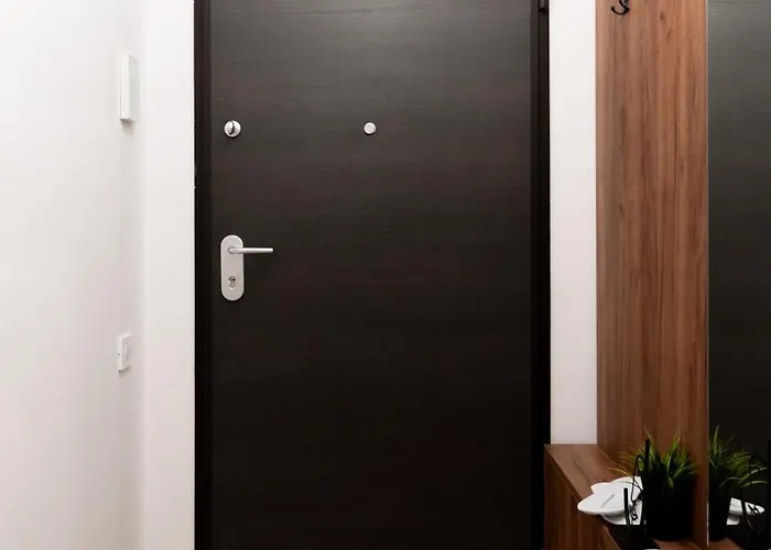 Soni Exclusive 342 Plaza With Private Parking & Self Check-in בוקרשט
